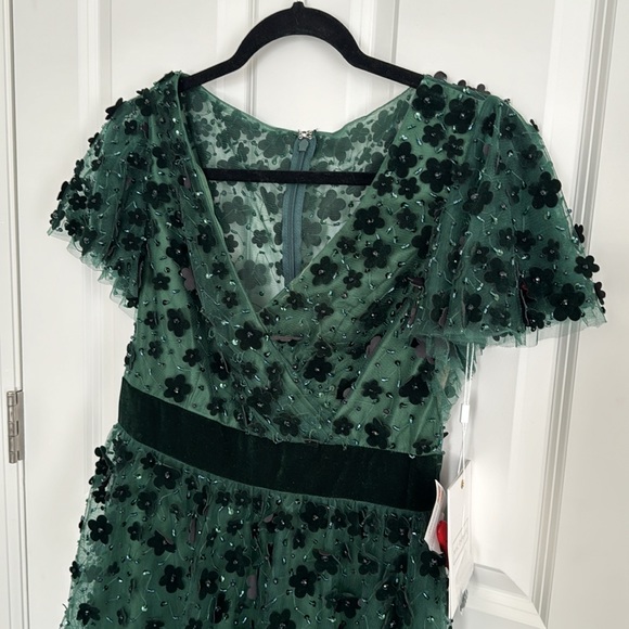 Mac Duggal | Embellished Butterfly Sleeve Velvet Hem Midi Dress | Emerald Green - Picture 7 of 15